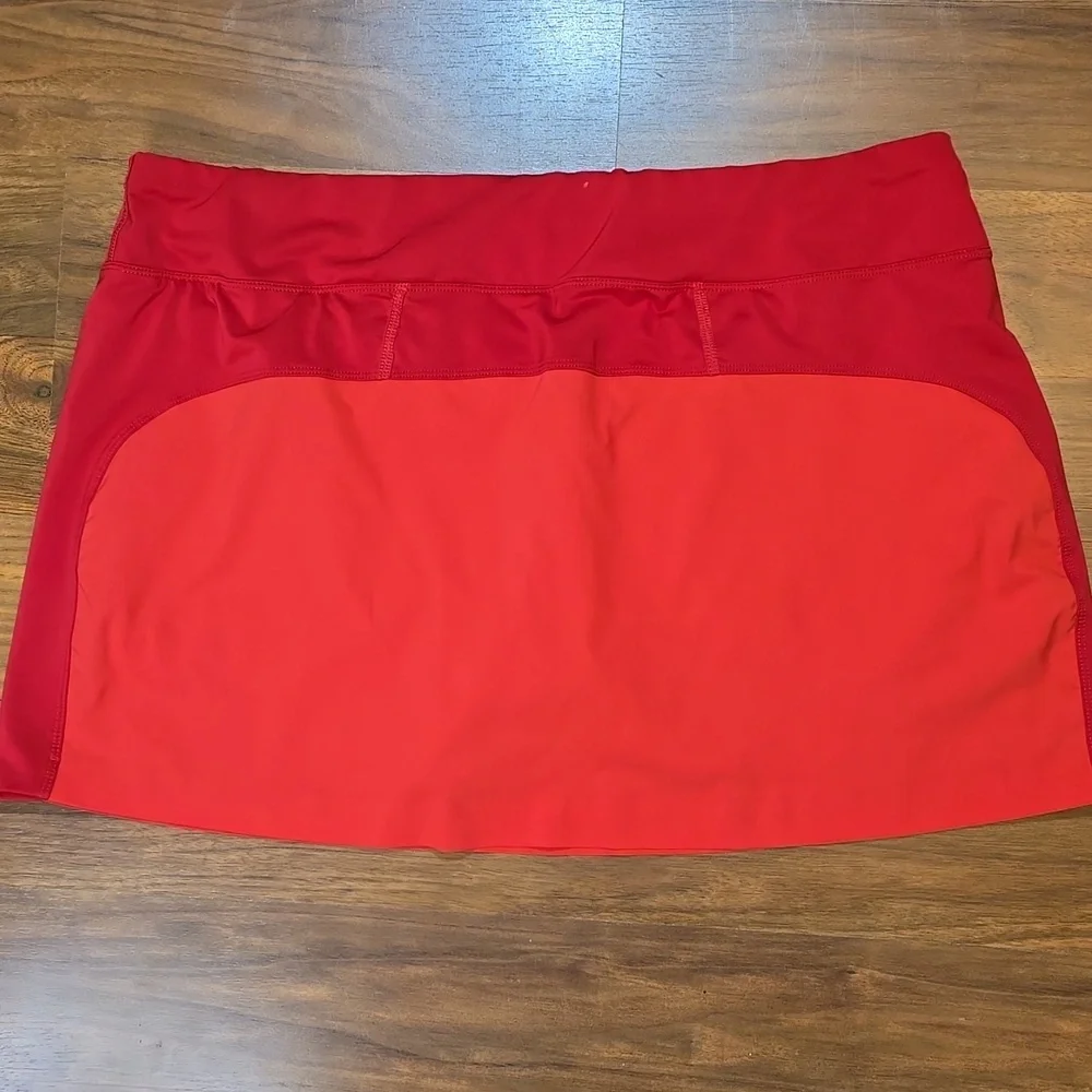 Arc'teryx Red Skort - Picture 2 of 8